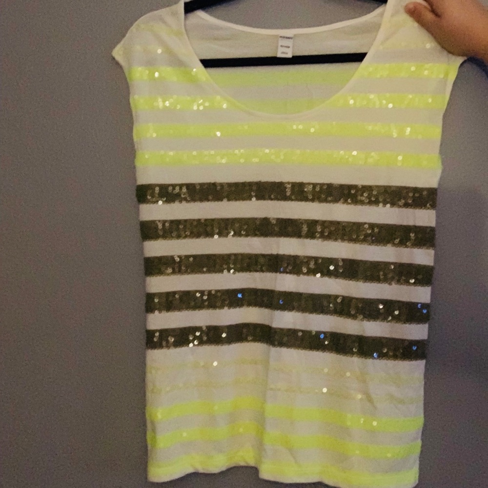 ⭐️Sleeveless sequince tee